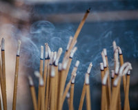 Australian Sandalwood Natural Incense + Wooden Pine Holder Set